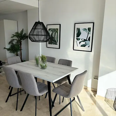 2 Bedroom Duplex I *