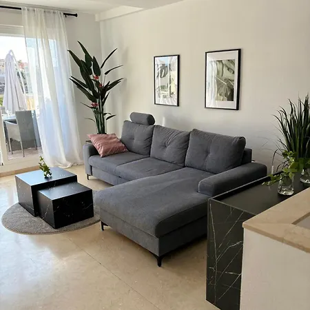 アパート 2 Bedroom Duplex I カルプ
